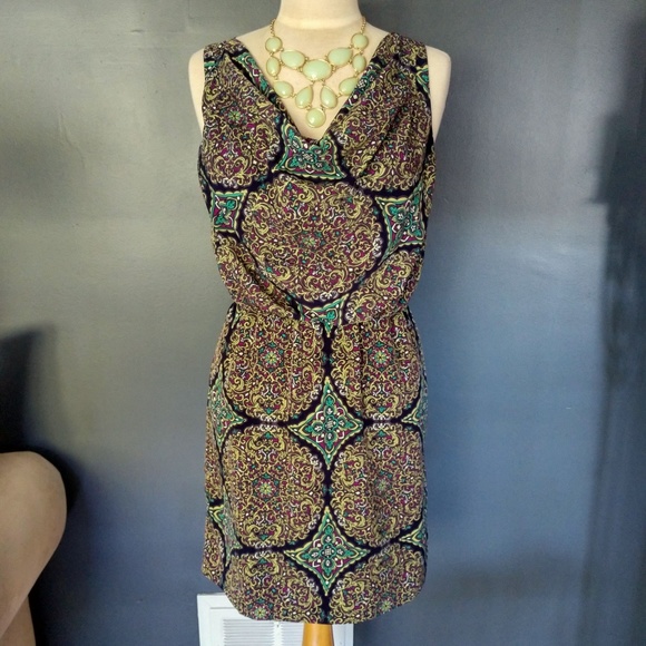 Banana Republic Dresses & Skirts - BR draped neck sleeveless dress